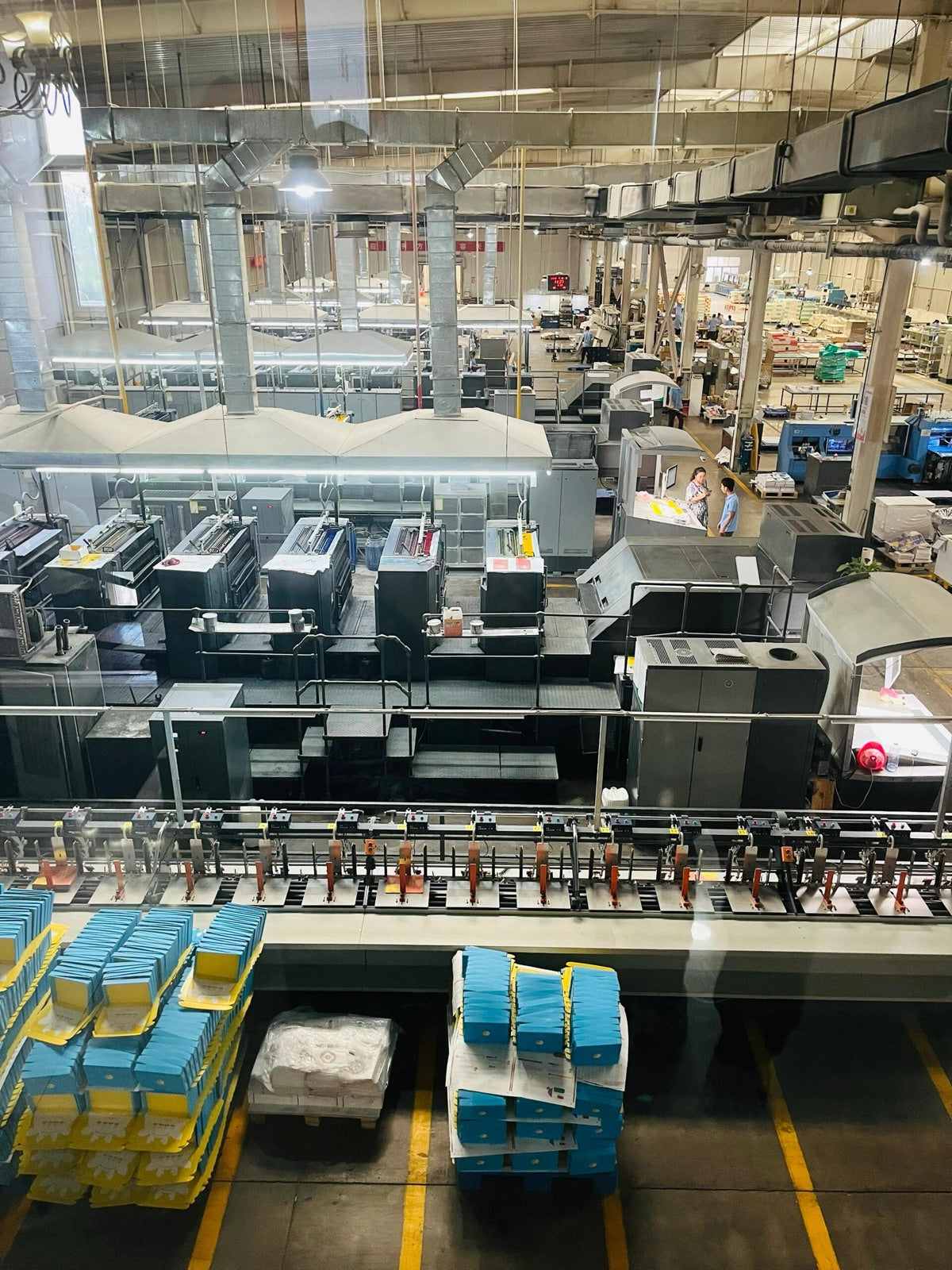 Printing production floor at a manufacturing partner in the 11Packaging network